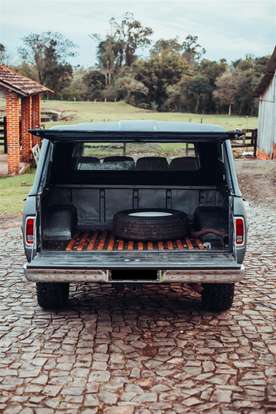 FORD-F-1000-1984