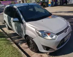FORD FIESTA 1.6 MPI HATCH 8V FLEX 4P MANUAL FORD FIESTA 1.6 MPI HATCH 8V FLEX 4P MANUAL
