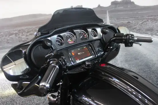 HARLEY-DAVIDSON-CVO STREET GLIDE HARLEY-DAVIDSON-CVO STREET GLIDE-2017