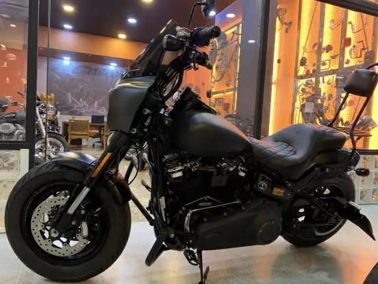 HARLEY-DAVIDSON-SOFTAIL FAT BOB 107-2018