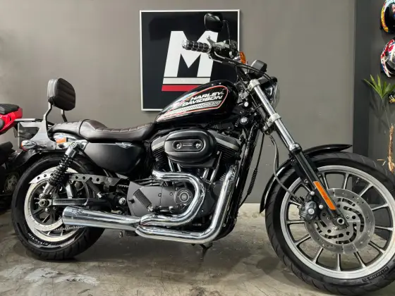 HARLEY-DAVIDSON SPORTSTER XL 883 R 