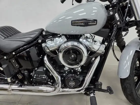 HARLEY-DAVIDSON-STREET BOB HARLEY-DAVIDSON-STREET BOB-2025