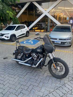 HARLEY-DAVIDSON-DYNA STREET BOB-2015