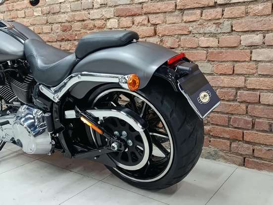 HARLEY-DAVIDSON-SOFTAIL BREAKOUT HARLEY-DAVIDSON-SOFTAIL BREAKOUT-2016