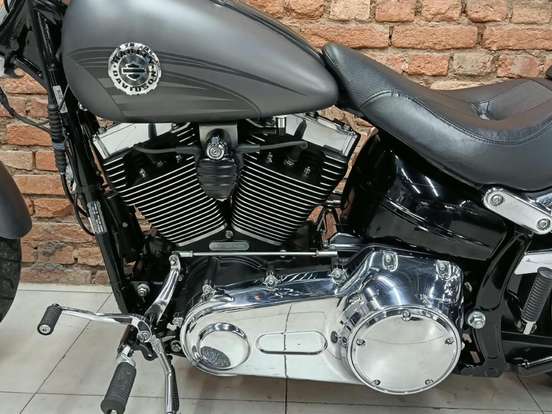 HARLEY-DAVIDSON-SOFTAIL BREAKOUT-2016