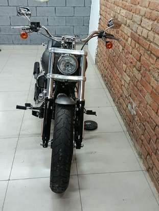 HARLEY-DAVIDSON-SOFTAIL BREAKOUT-2016