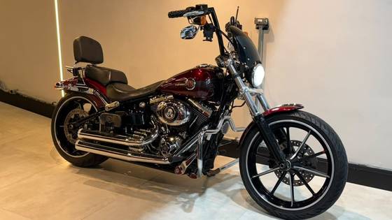 HARLEY-DAVIDSON SOFTAIL BREAKOUT 