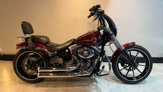 HARLEY-DAVIDSON-SOFTAIL BREAKOUT-2015