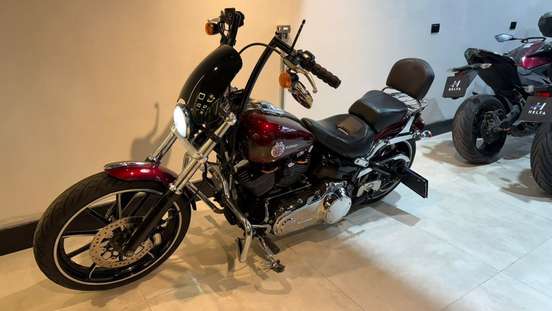 HARLEY-DAVIDSON-SOFTAIL BREAKOUT-2015