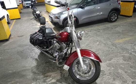 HARLEY-DAVIDSON SOFTAIL HERITAGE CUSTOM 