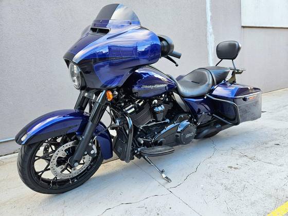 HARLEY-DAVIDSON STREET GLIDE SPECIAL 