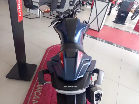 HONDA-CB 300F TWISTER S-2027