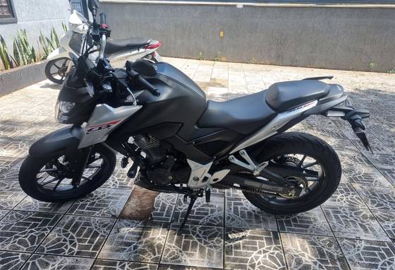 HONDA CB 300F TWISTER CBS 