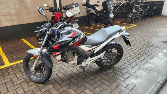 HONDA CB TWISTER 
