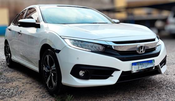 HONDA CIVIC 1.5 16V TURBO GASOLINA TOURING 4P CVT