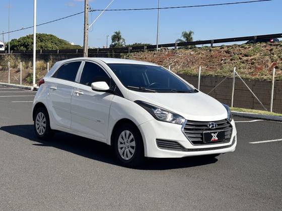 HYUNDAI HB20 1.0 COMFORT PLUS 12V FLEX 4P MANUAL