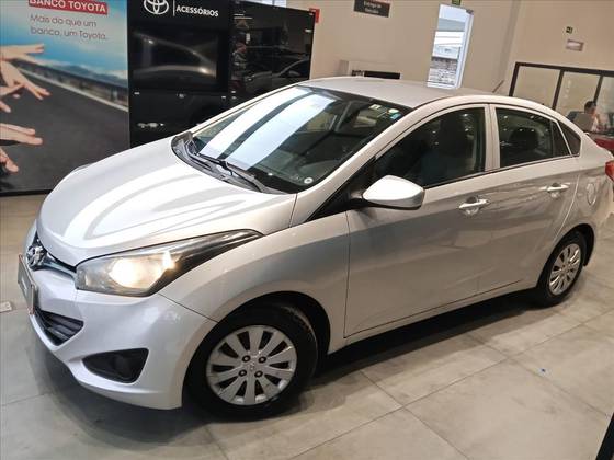 HYUNDAI HB20S 1.0 COMFORT PLUS 12V FLEX 4P MANUAL