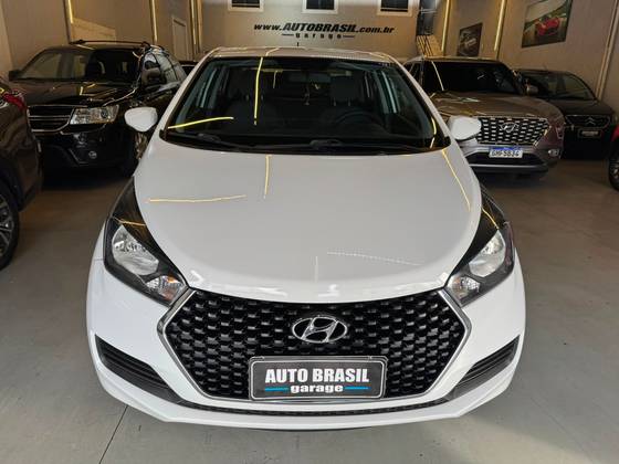 HYUNDAI HB20S 1.6 COMFORT PLUS 16V FLEX 4P AUTOMÁTICO