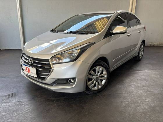 HYUNDAI HB20S 1.6 COMFORT PLUS 16V FLEX 4P MANUAL