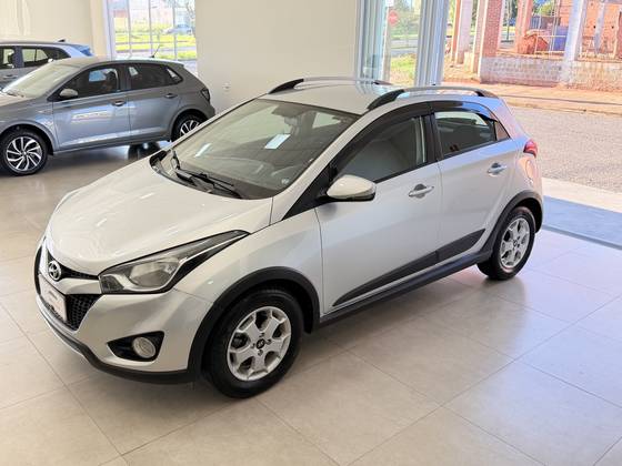 HYUNDAI HB20X 1.6 16V PREMIUM FLEX 4P MANUAL