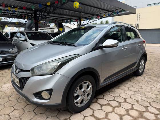 HYUNDAI HB20X 1.6 16V PREMIUM FLEX 4P MANUAL