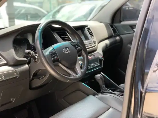 HYUNDAI-TUCSON-2021