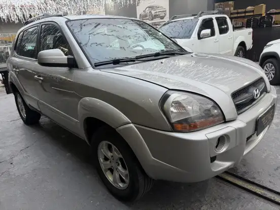 HYUNDAI-TUCSON-2009