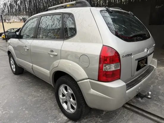 HYUNDAI-TUCSON-2009