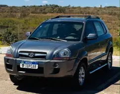 HYUNDAI TUCSON 2.0 MPFI GLS 16V 143CV 2WD FLEX 4P AUTOMÁTICO HYUNDAI TUCSON 2.0 MPFI GLS 16V 143CV 2WD FLEX 4P AUTOMÁTICO