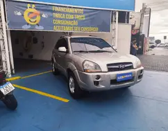 HYUNDAI TUCSON 2.0 MPFI GLS 16V 143CV 2WD FLEX 4P AUTOMÁTICO HYUNDAI TUCSON 2.0 MPFI GLS 16V 143CV 2WD FLEX 4P AUTOMÁTICO