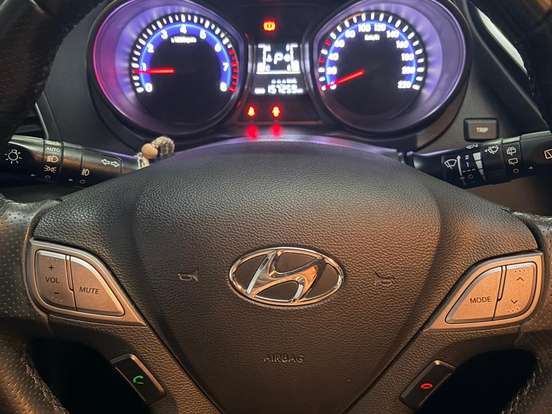 HYUNDAI-HB20-1.6 PREMIUM 16V FLEX 4P AUTOMÁTICO HYUNDAI-HB20-2016