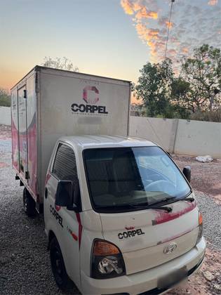 HYUNDAI HR 2.5 LONGO SEM CAÇAMBA 4X2 16V 130CV TURBO INTERCOOLER DIESEL 2P MANUAL