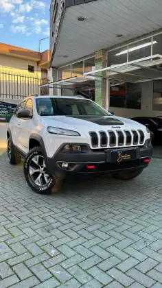 JEEP CHEROKEE 3.2 TRAILHAWK 4X4 V6 24V GASOLINA 4P AUTOMÁTICO