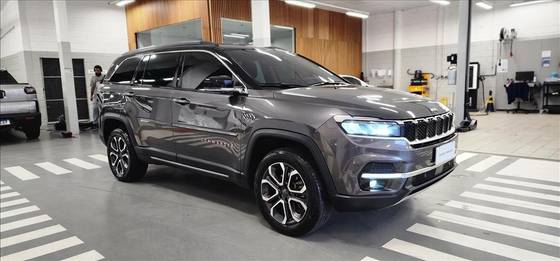JEEP COMMANDER 1.3 T270 TURBO FLEX LONGITUDE AT6