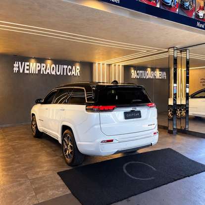 JEEP-COMMANDER-2024