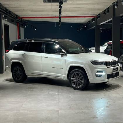 JEEP COMMANDER 2.0 HURRICANE 4 TURBO GASOLINA OVERLAND AT9