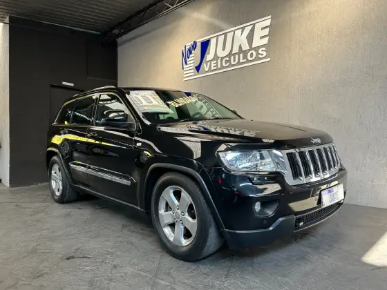 JEEP GRAND CHEROKEE 3.6 LAREDO 4X4 V6 24V GASOLINA 4P AUTOMÁTICO