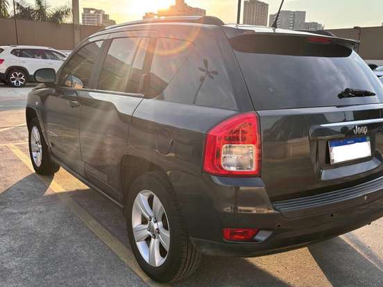 JEEP-COMPASS-2.0 SPORT 4X2 16V GASOLINA 4P AUTOMÁTICO JEEP-COMPASS-2014