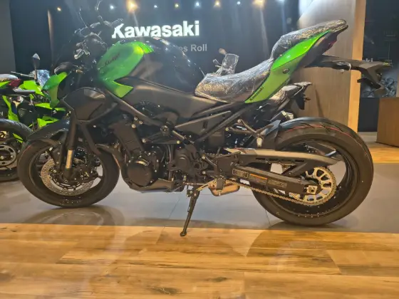 KAWASAKI Z900 