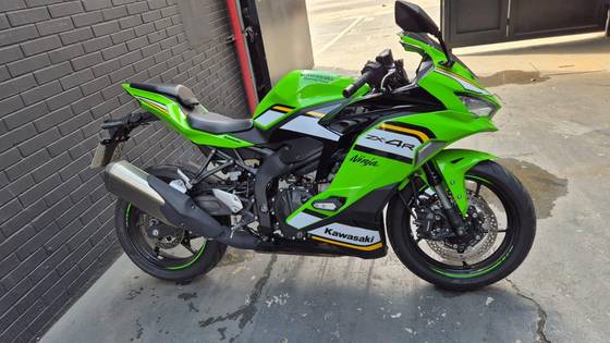 KAWASAKI NINJA ZX-4R SE 