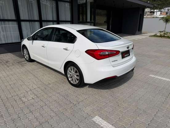KIA-CERATO-1.6 SX 16V FLEX 4P MANUAL KIA-CERATO-2013