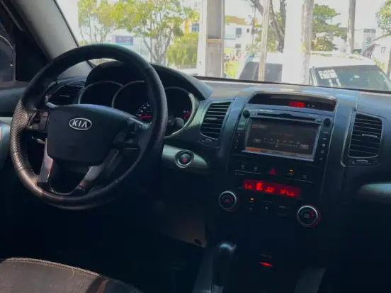 KIA-SORENTO-3.5 S.658 V6 4X4 24V GASOLINA 4P AUTOMÁTICO KIA-SORENTO-2012