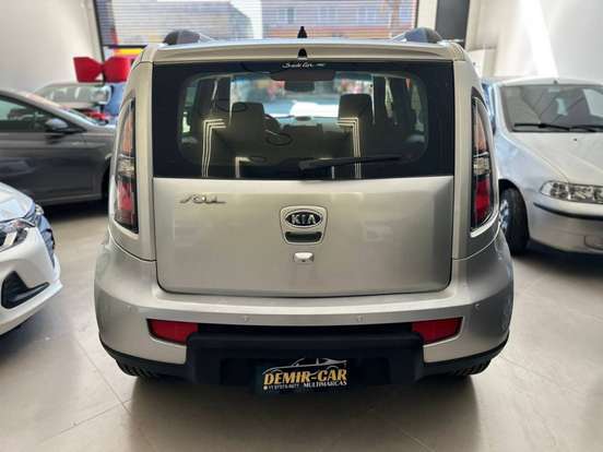 KIA-SOUL-2010