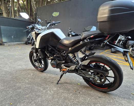 KTM-200 DUKE KTM-200 DUKE-2016