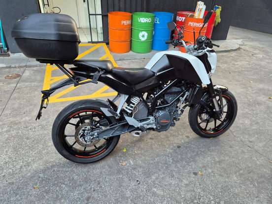 KTM-200 DUKE-2016