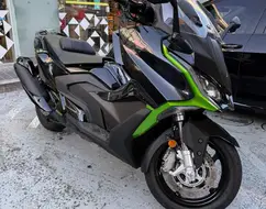 KYMCO AK 550i KYMCO AK 550i