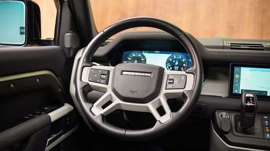 LAND ROVER-DEFENDER-2021