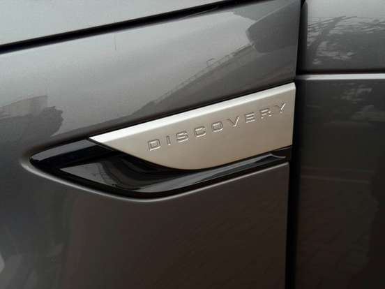 LAND ROVER-DISCOVERY-2018