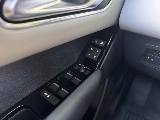 LAND ROVER-RANGE ROVER VELAR-2.0 P400E PHEV AUTOBIOGRAPHY AUTOMÁTICO LAND ROVER-RANGE ROVER VELAR-2025