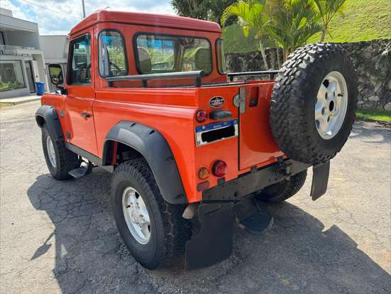 LAND ROVER-DEFENDER-1996